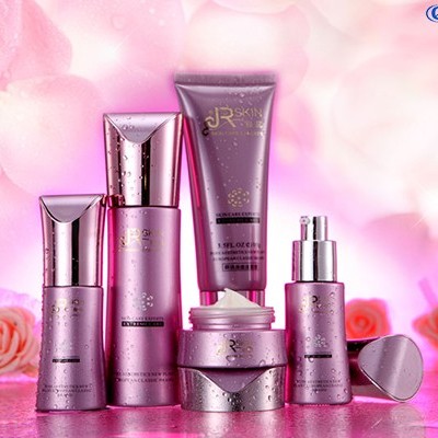 歐泉化妝品廠家的冰山保濕噴霧你擁有了嗎？