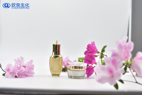 你的臉上為什么會(huì)一直出油？