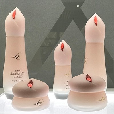 護膚產(chǎn)品合適裝什么包材？